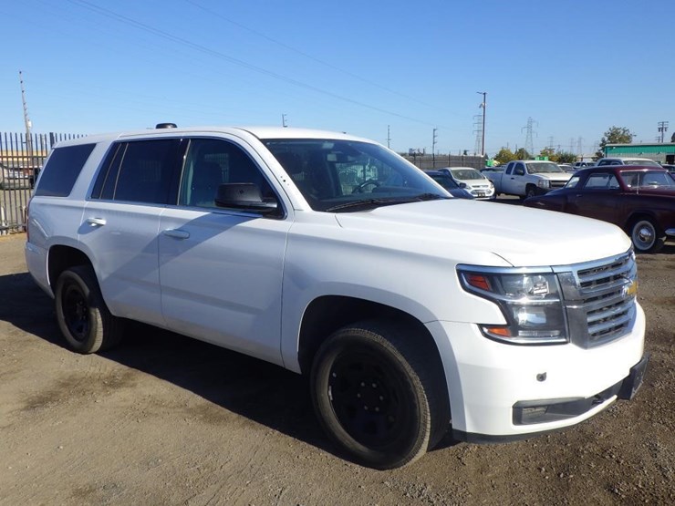 2020-chevrolet-tahoe-image-3