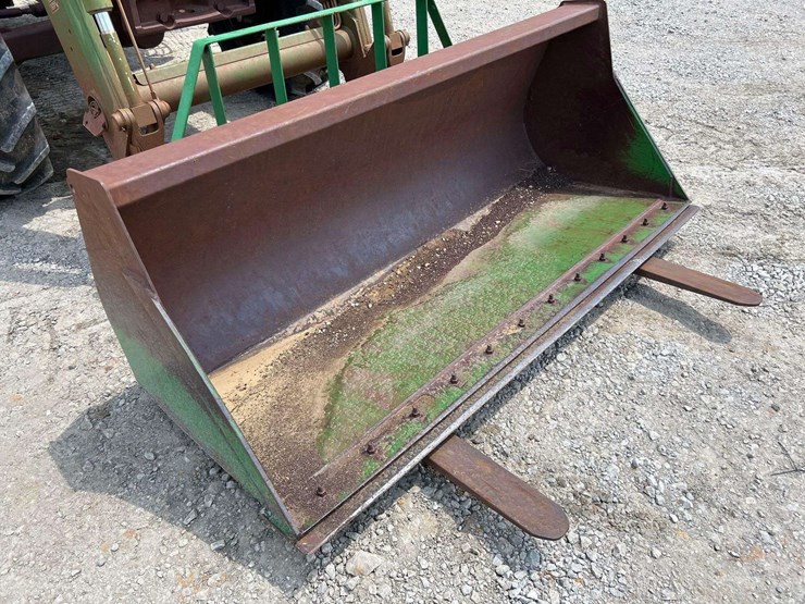 2011-john-deere-5075m-image-16