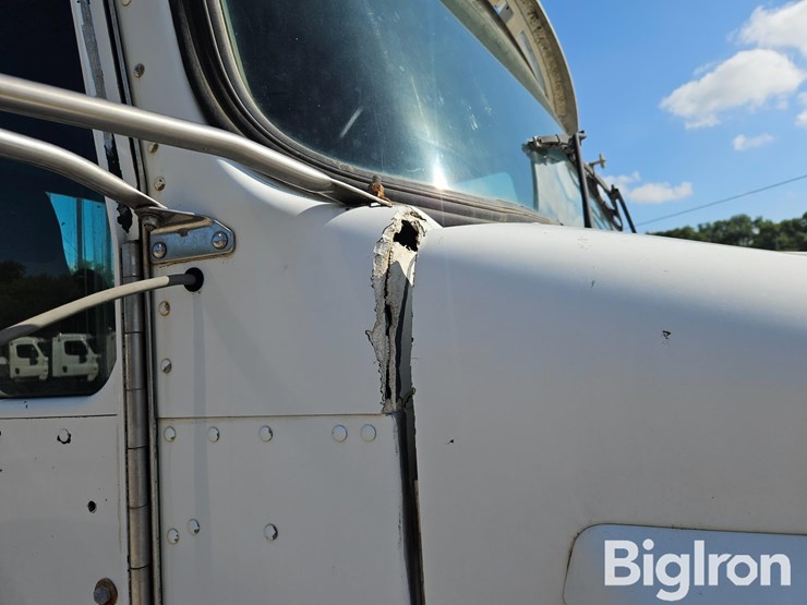 2007-kenworth-t800-image-16