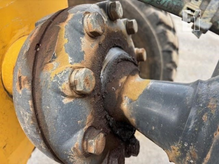 2009-deere-670g-image-16