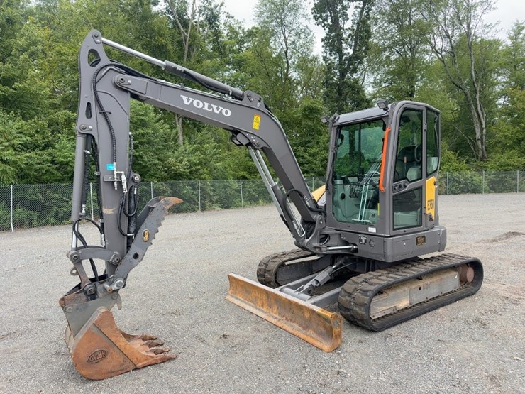 2021-volvo-ecr50f-mini-excavator-image-1