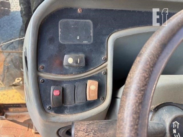 2006-caterpillar-420d-it-image-11