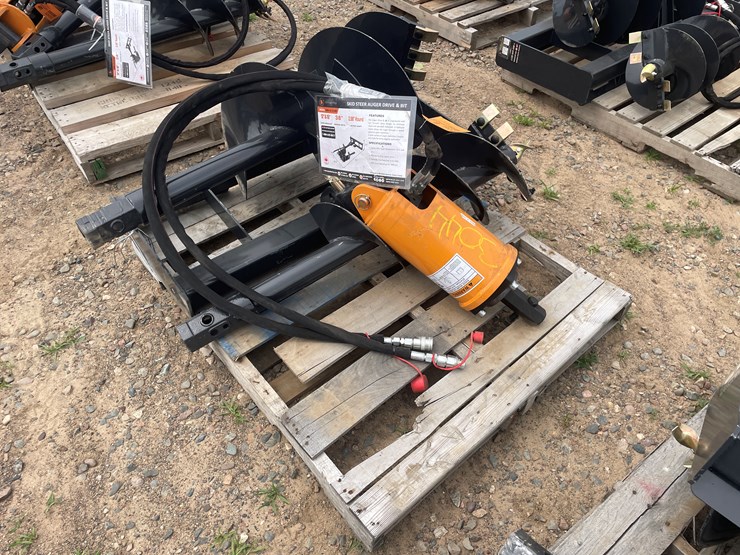 #3044-•-unused-2025-wolverine-skid-steer-auger-drive-and-bit-attachment-image-3
