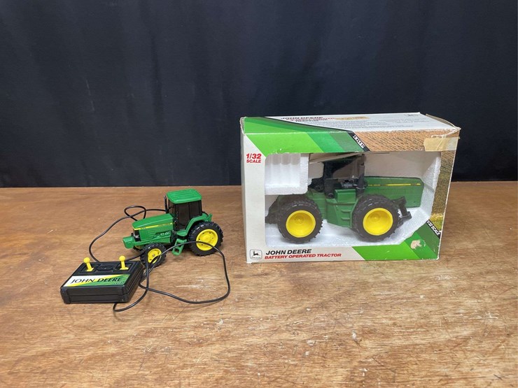 john-deere-32-image-1