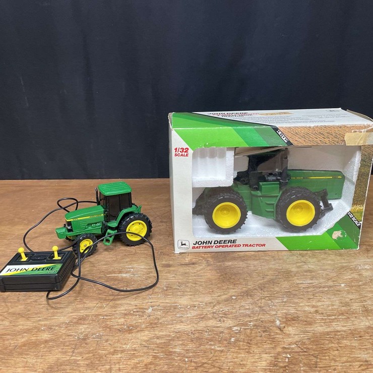 JOHN DEERE 32