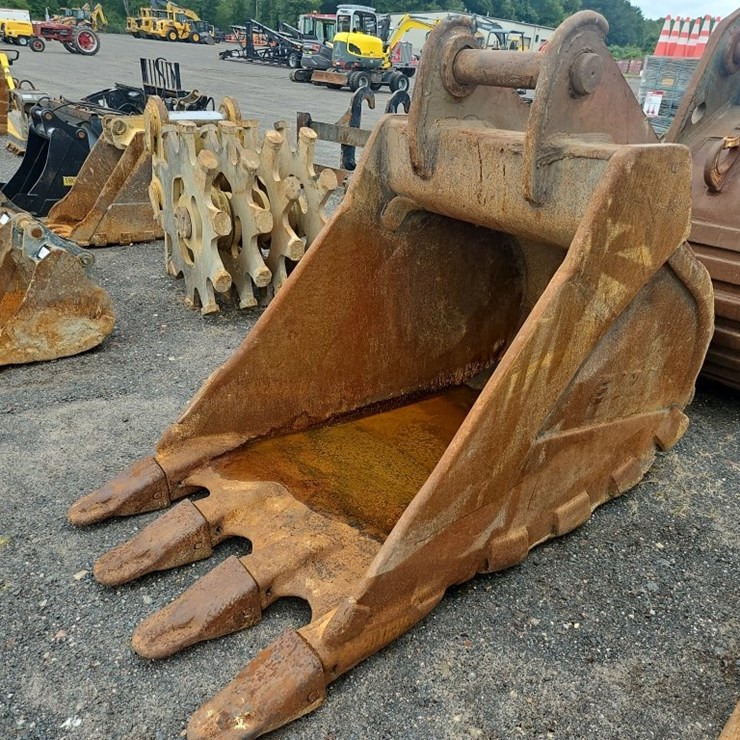 ESCO 42" BUCKET WITH TEETH