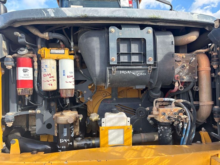 2015-deere-410e-image-7