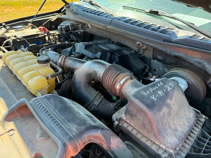 2017-ford-f150-xl-image-8