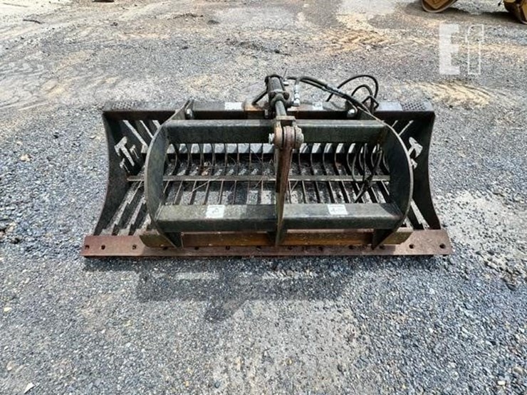 dh-machine-72"-rock-grapple-bucket-image-1