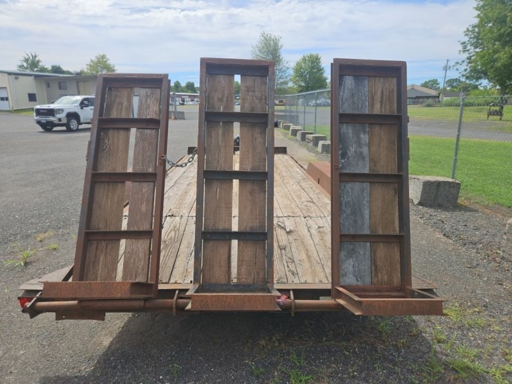 2002-hudson-17'-t/a-utility-trailer-image-4