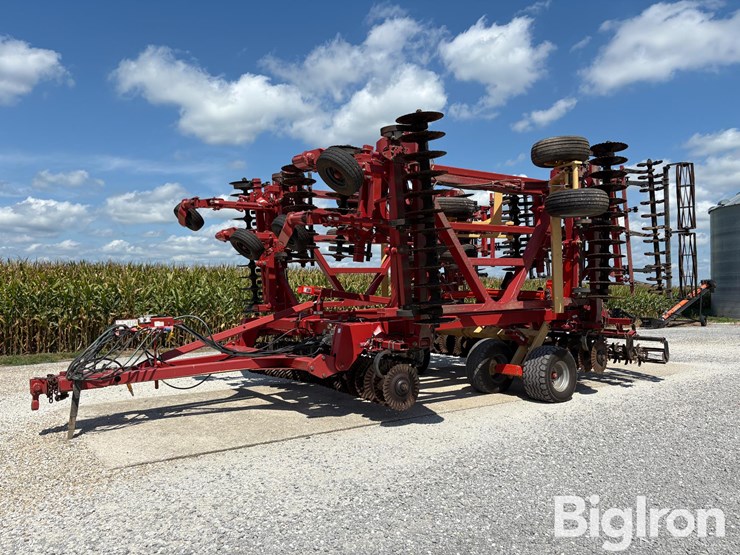 2013-kuhn-krause-8000-40-image-1