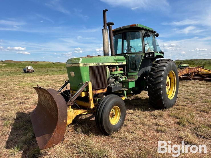 1980-john-deere-4440-image-1