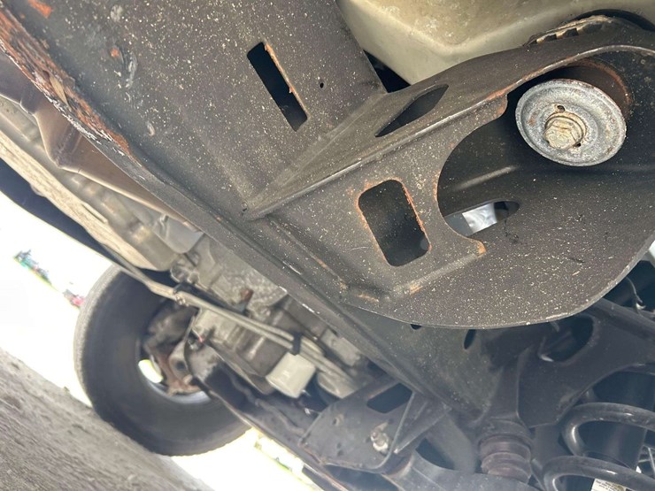 2021-chevrolet-express-2500-image-17