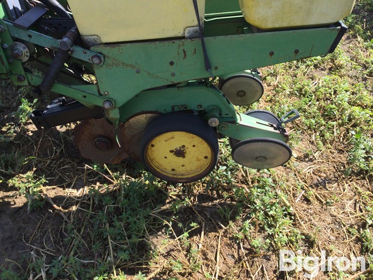 john-deere-7200-image-8
