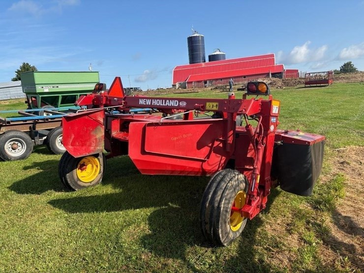 2022-new-holland-210-image-8