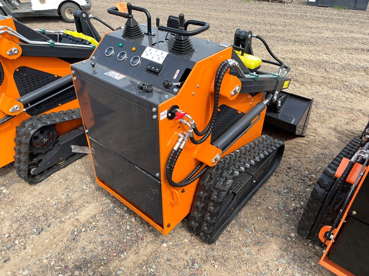#9365-•-unused-2025-landhero-mini-skid-steer-loader-image-9