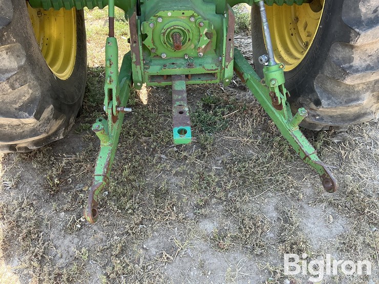 1983-john-deere-2350-image-8