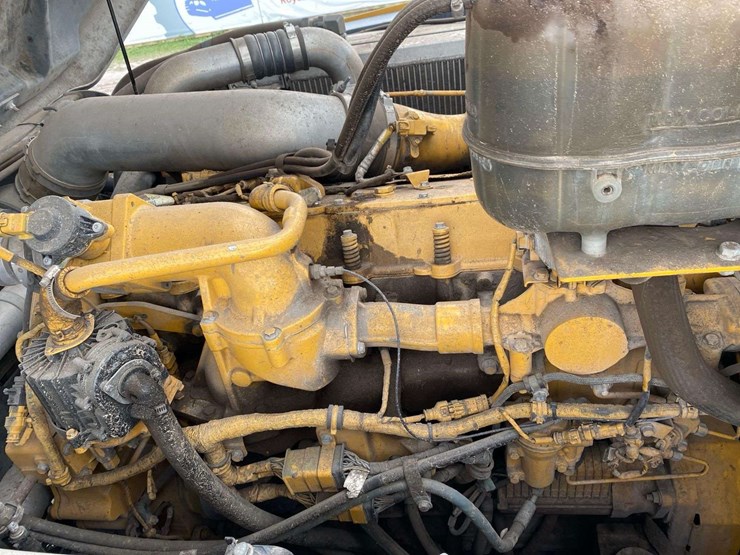 2015-deere-410e-image-10