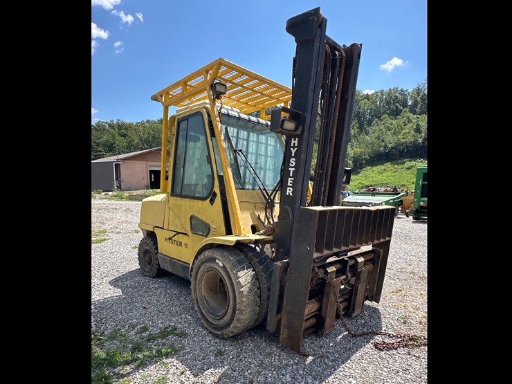 #126-•-hyster-110-forklift-(inoperable)-image-3