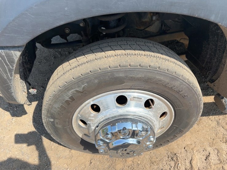 2016-dodge-ram-5500-image-11