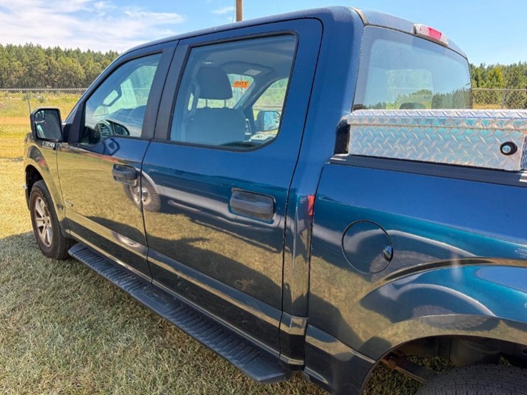 2017-ford-f150-xl-image-16