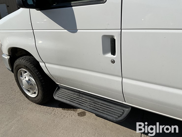 2012-ford-e350-xlt-image-15