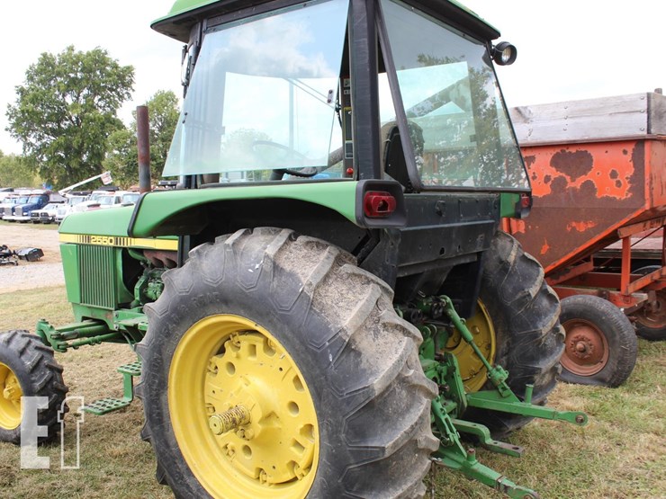 john-deere-2550-image-4