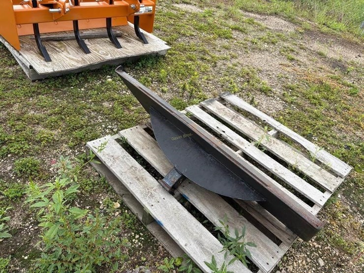 skidsteer-mount-trailer-mover-image-1