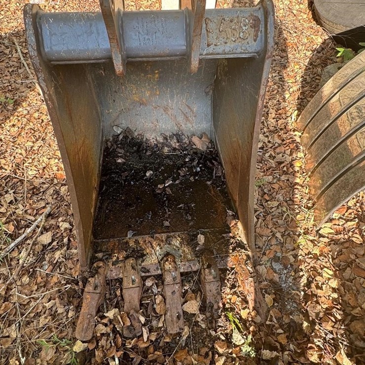 24" 5-TOOTH BUCKET