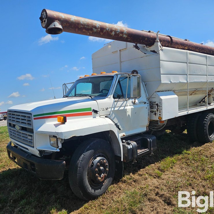 1990 FORD F800
