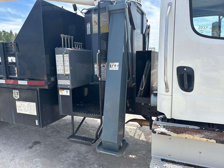 2015-terex-bt2047-image-23