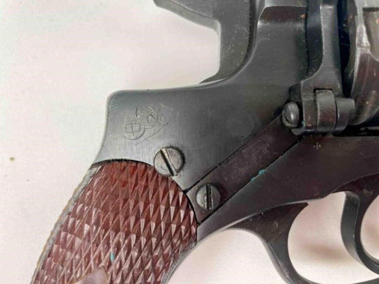 1944-nagant-revolver-image-23