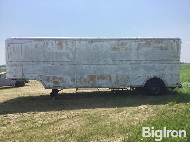 1951-fruehauf-trailer-image-8
