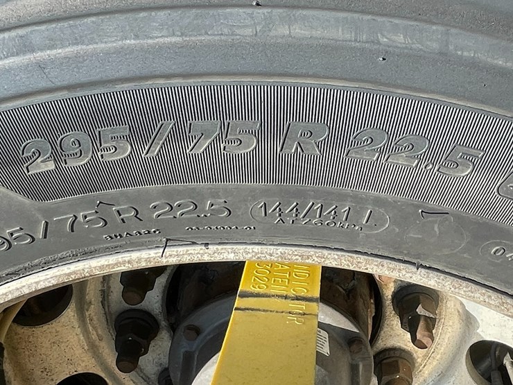 2017-utility-3000r-image-25