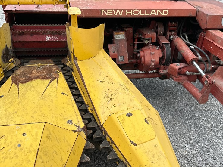 new-holland-790-image-6