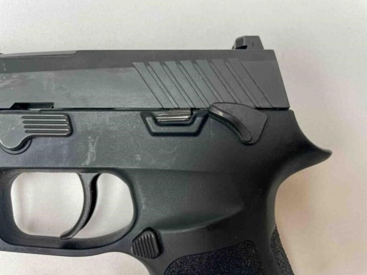 sig-sauer-9mm-pistol-image-12