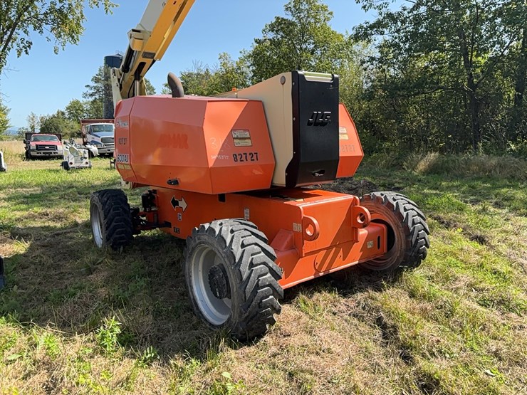 2015-jlg-800aj-image-3