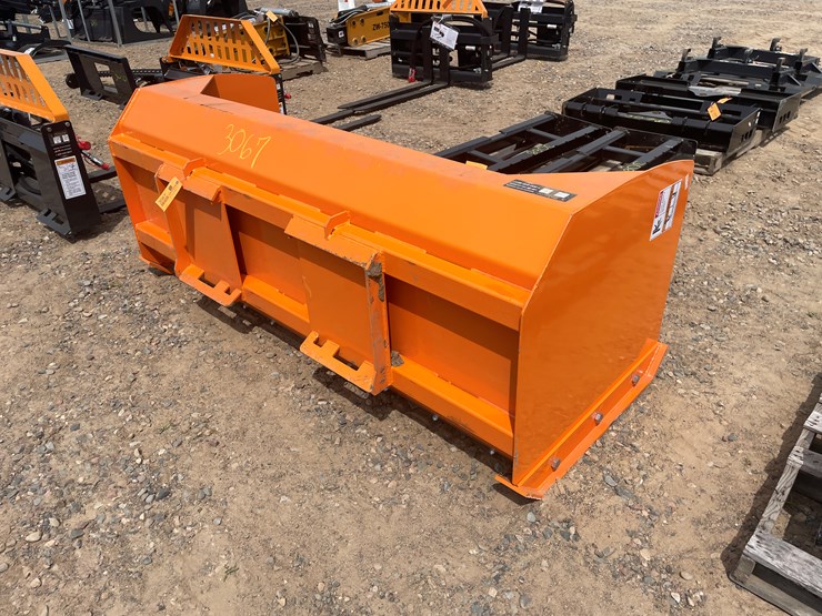 #3067-•-unused-2025-wolverine-skid-steer-snow-pusher-image-2
