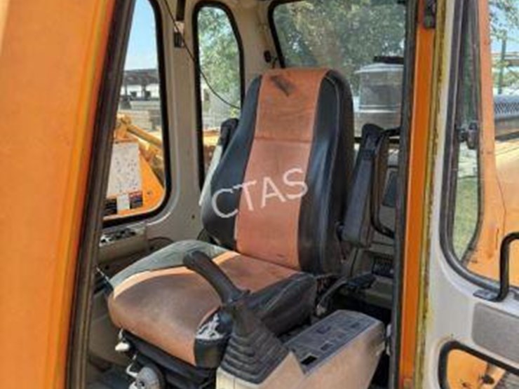 doosan-solar-225-lc-v-image-28