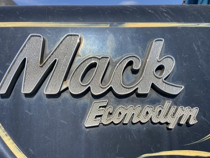 1988-mack-rd686s-image-10