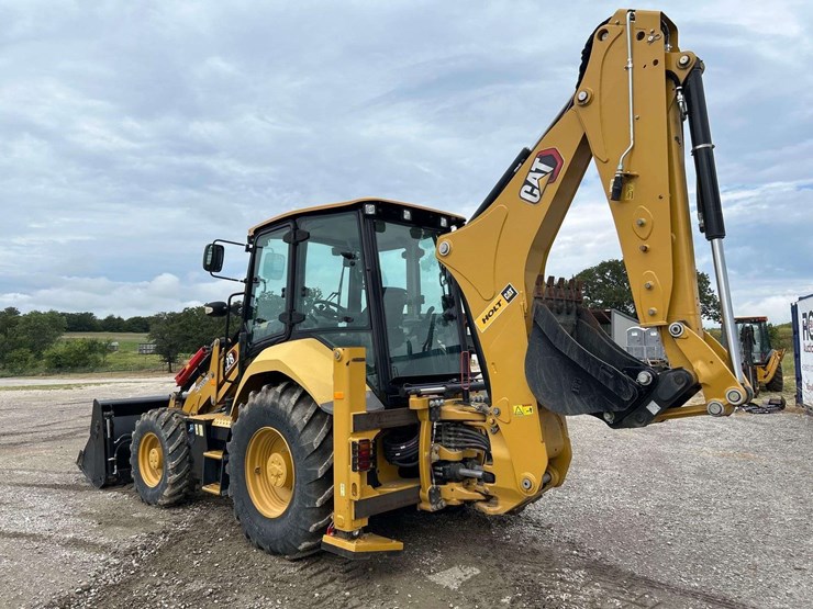 2021-caterpillar-428-image-2