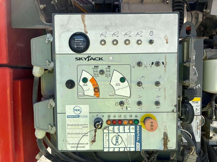 2015-skyjack-sj86t-image-11