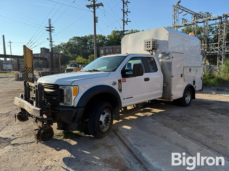 2017-ford-f550-xl-image-1