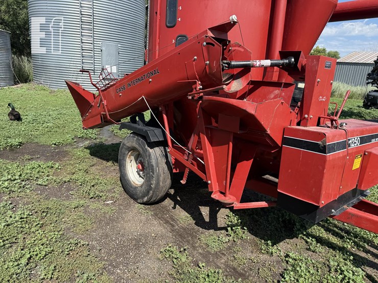 case-ih-1250-image-6