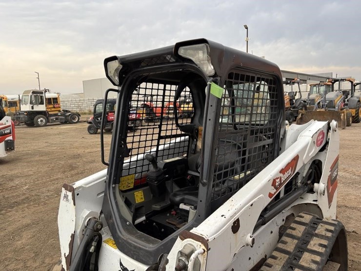 2022-bobcat-t550-image-18