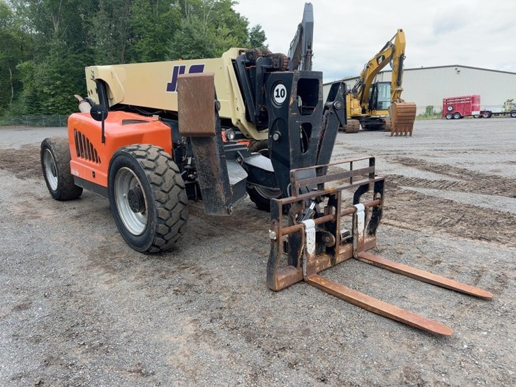 2012-jlg-g10-55a-image-7