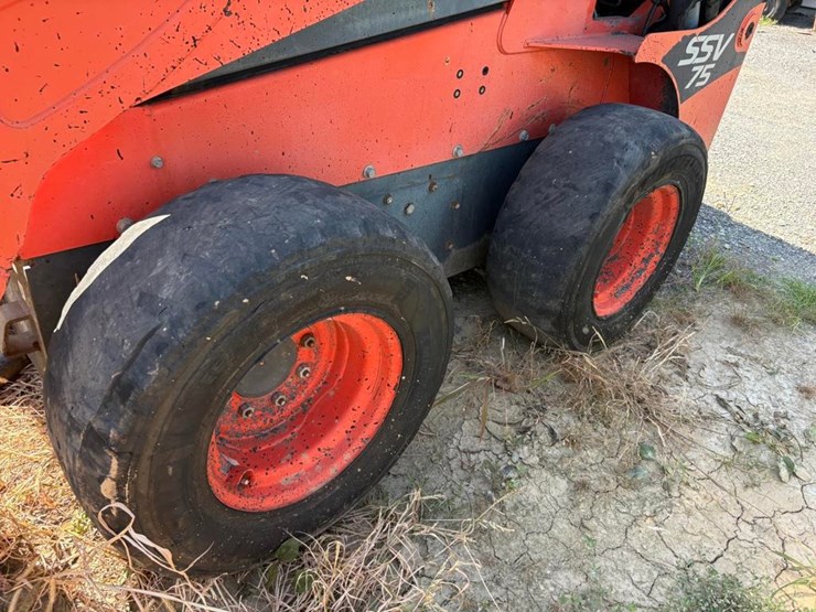 kubota-ssv75-image-9