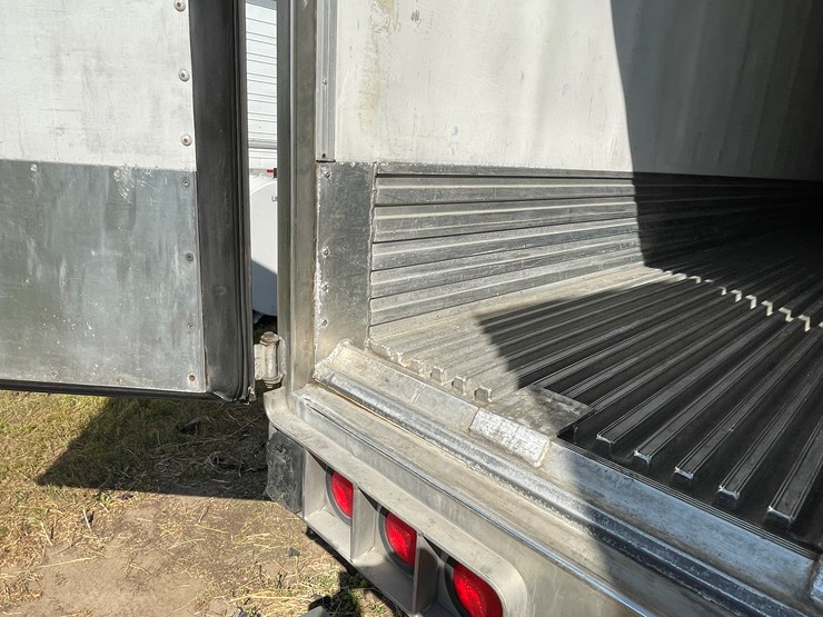 2016-utility-3000r-image-26