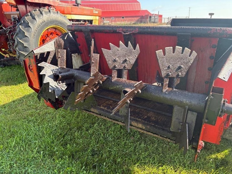 h&s-3131-heavy-duty-manure-spreader-image-10