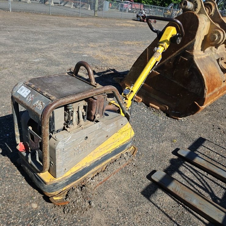 WACKER NEUSON 4545HE REVERSIBLE PLATE COMPACTOR